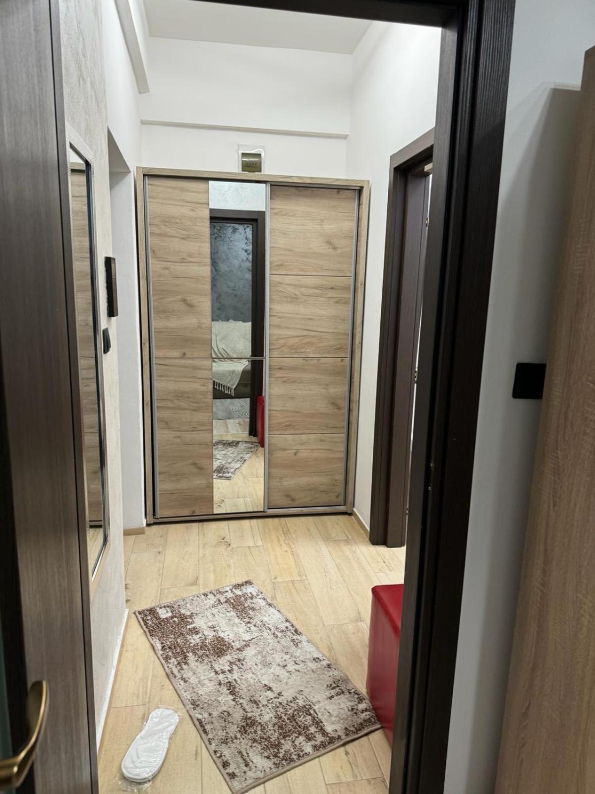 Luxury Young Residence Iasi Exterior photo
